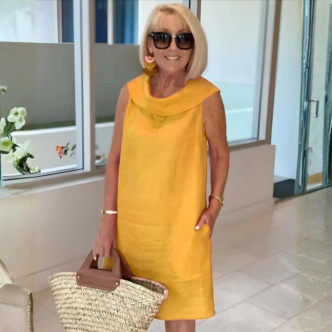 Perla – Sleeveless Sheath Dress with Round Neck