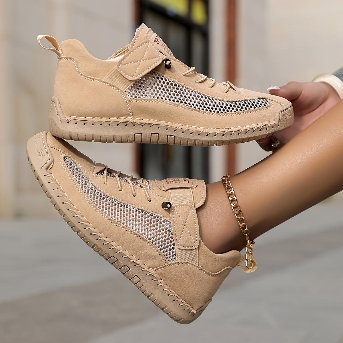 Mira – Light summer comfort with a breathable design