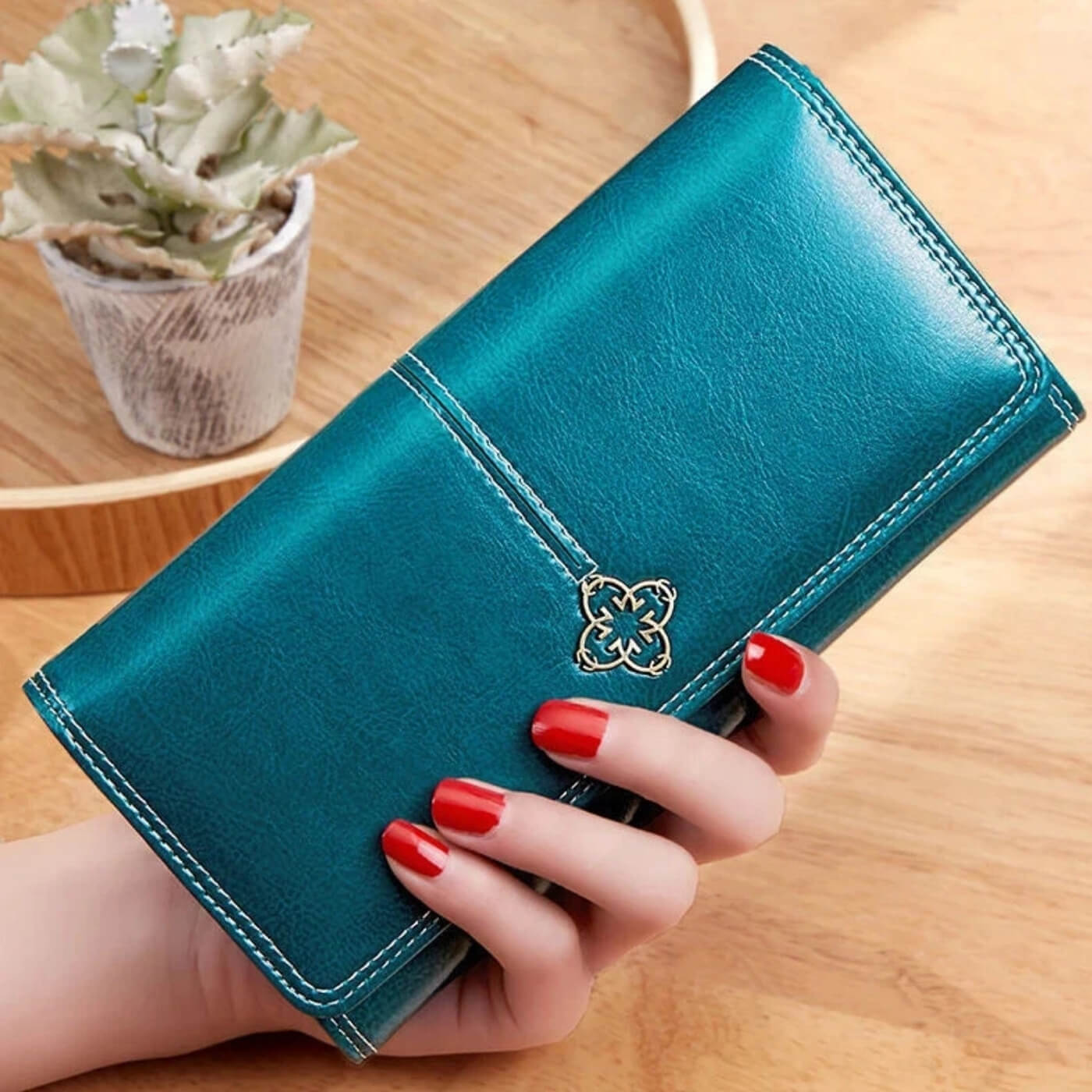 Giorgia's Fold Essential | Clutch