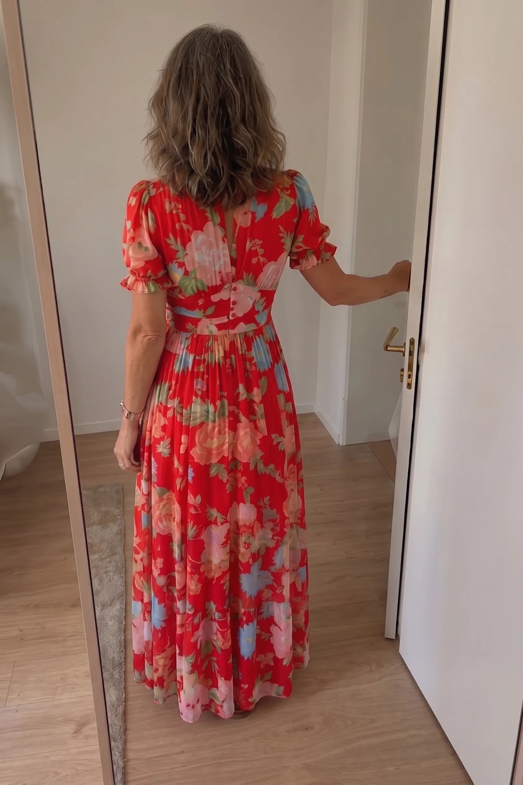 Ione | Short Sleeve V Neck Floral Midi Dress