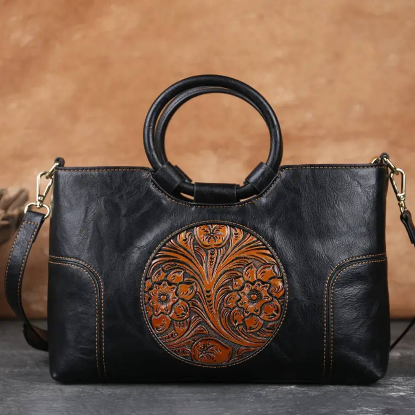 Luciana's Carved Detail | Handbag