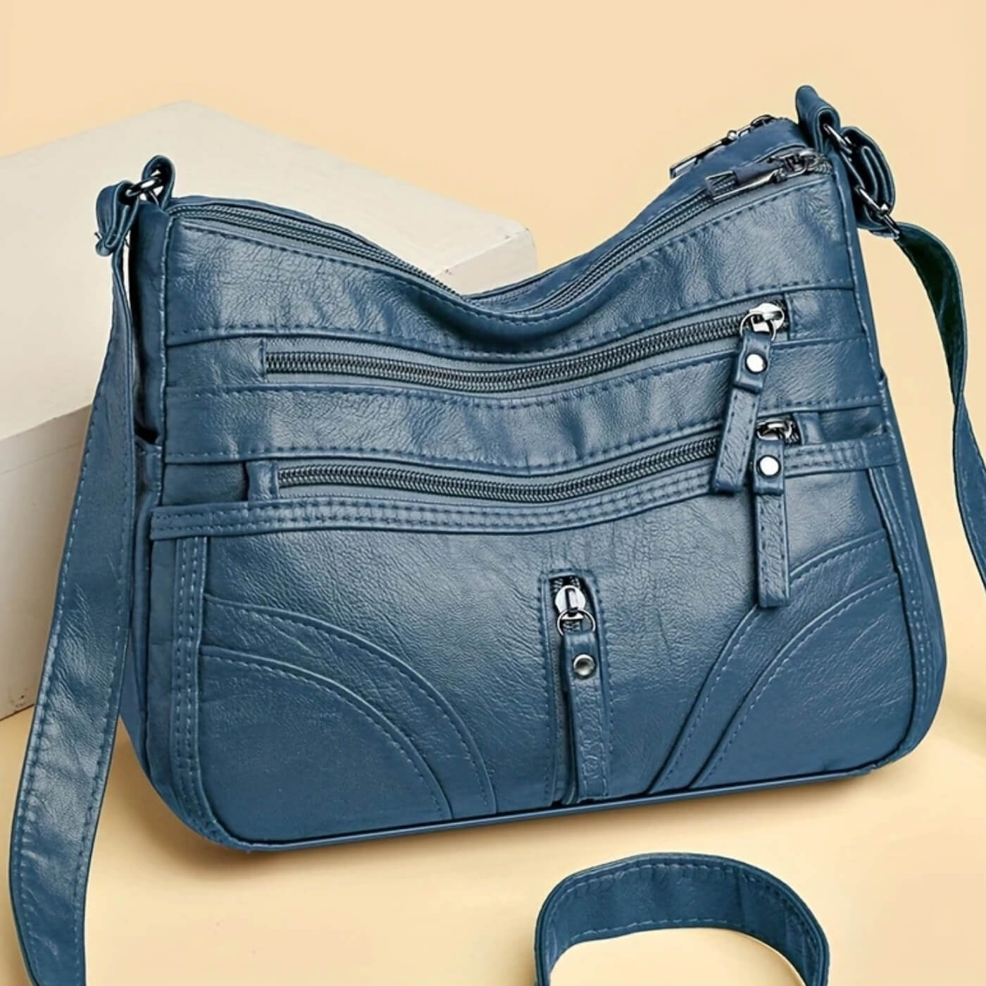 Emanuela's Multi-Pocket | Shoulder Bag