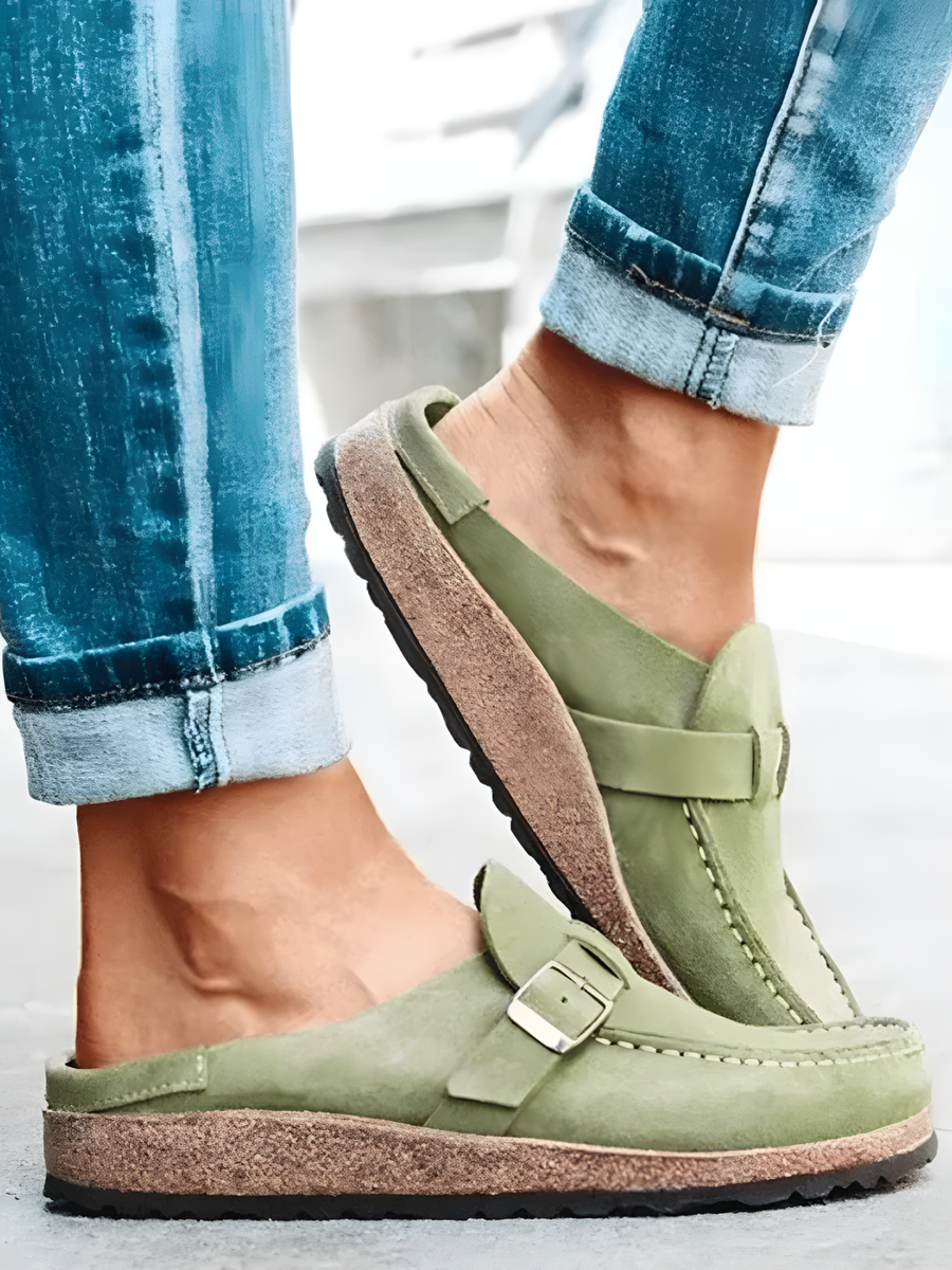 Mallorca – Suede Buckle Comfort Clogs